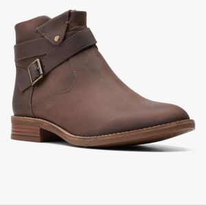 Clarks Women's Camzin Dime Dark Brown Ankle Booties Nwot 6